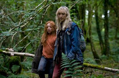 Harley and Saoirse Ronan in "How I Live Now"