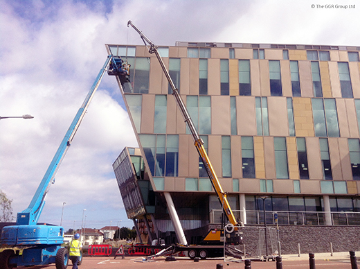 Starworker trailer crane replacing glass unit at BT building