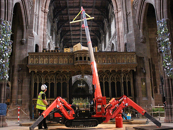GGR's spider crane in action at Manchester Cathedral