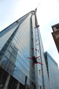 UNIC URW-706 Mini Spider Crane being lifted onto The Shard