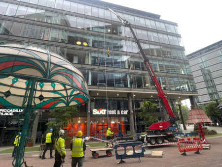 Starworker 1600 Trailer Crane: Compact Power for Restricted Lifting